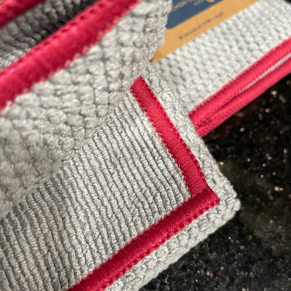 NORWEX Diamond Textured Kitchen Towel & Cloth Set Graphite with Pomegranate Trim - Picture 7 of 16